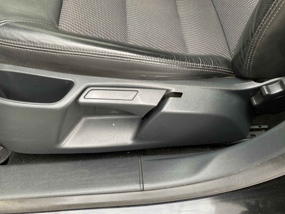 Škoda Octavia II 2.0 TDi Elegance