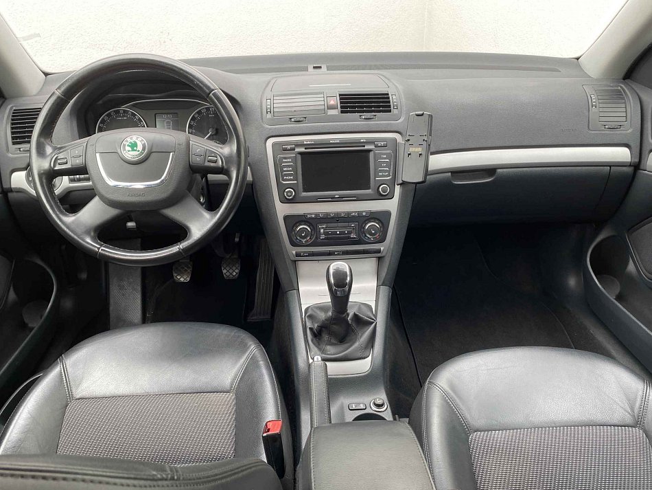 Škoda Octavia II 2.0 TDi Elegance