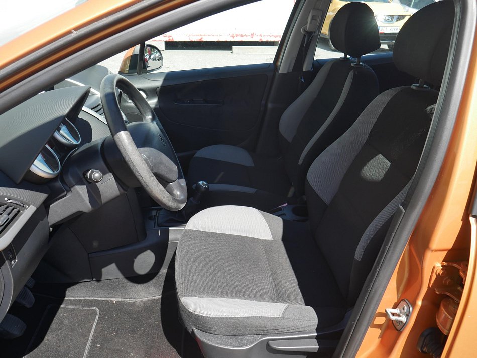 Peugeot 207 1.4 HDi 