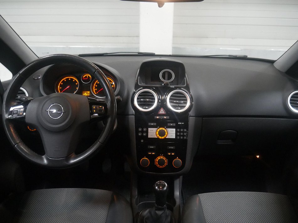 Opel Corsa 1.4 16V 