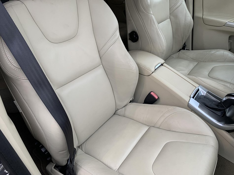 Volvo XC60 2.4 D4 Summum AWD