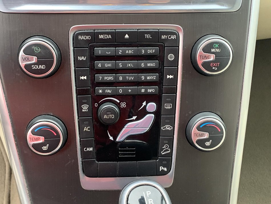 Volvo XC60 2.4 D4 Summum AWD