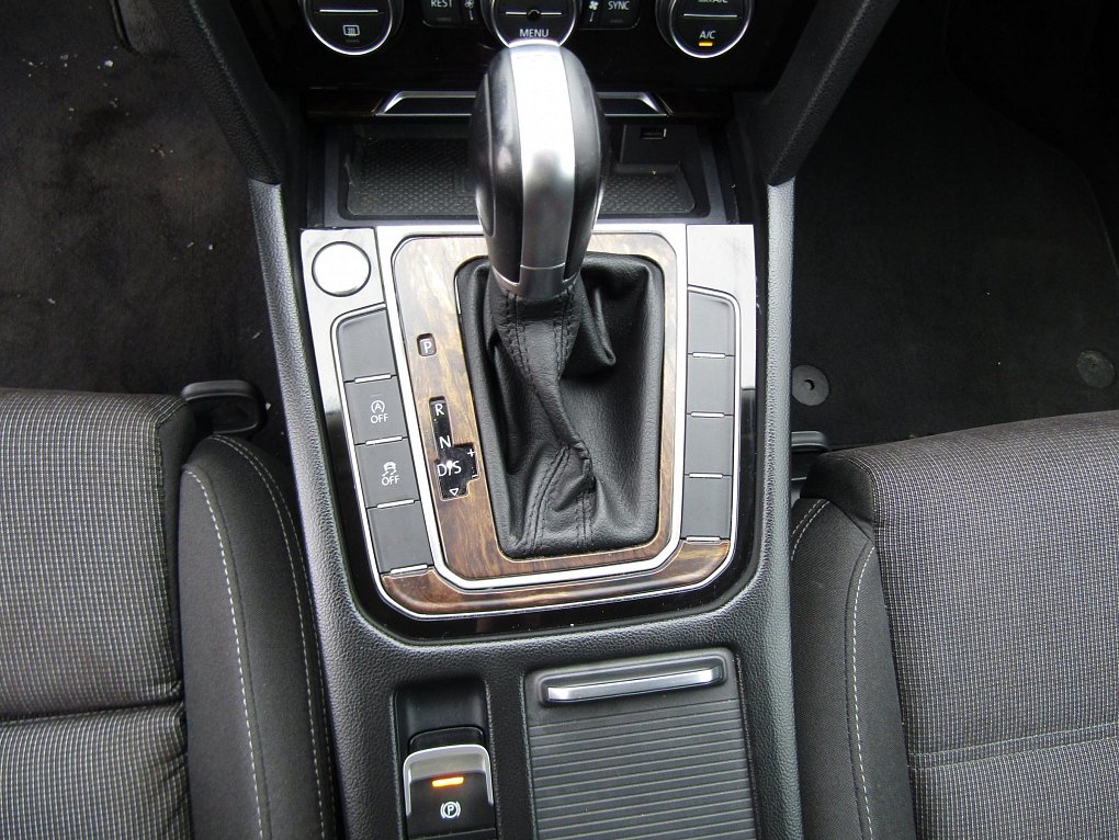 Volkswagen Passat 2.0 TDi 