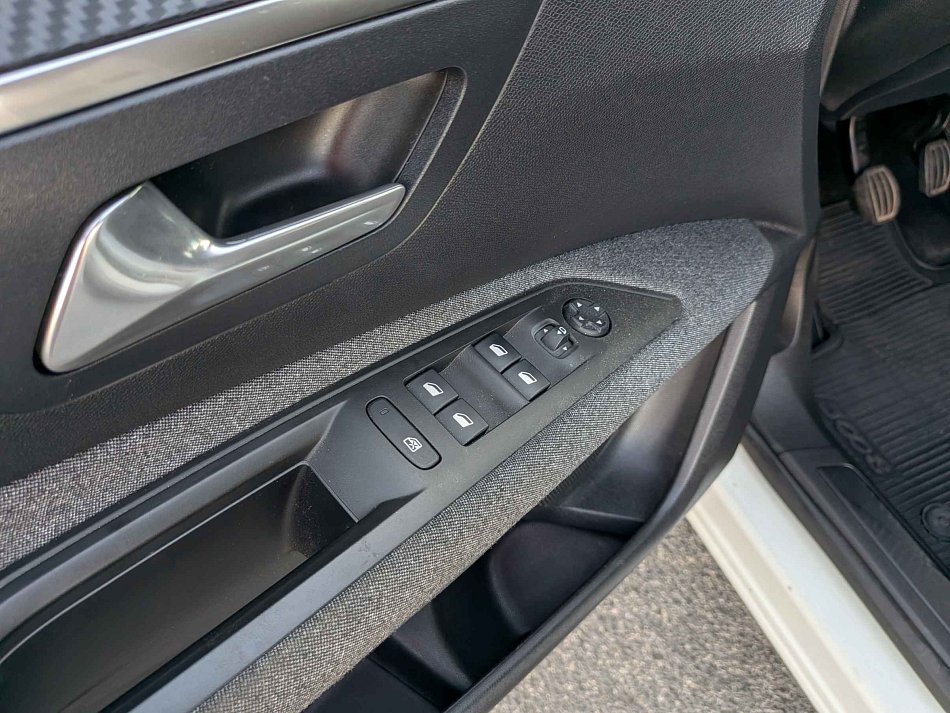 Peugeot 3008 1.6HDi 