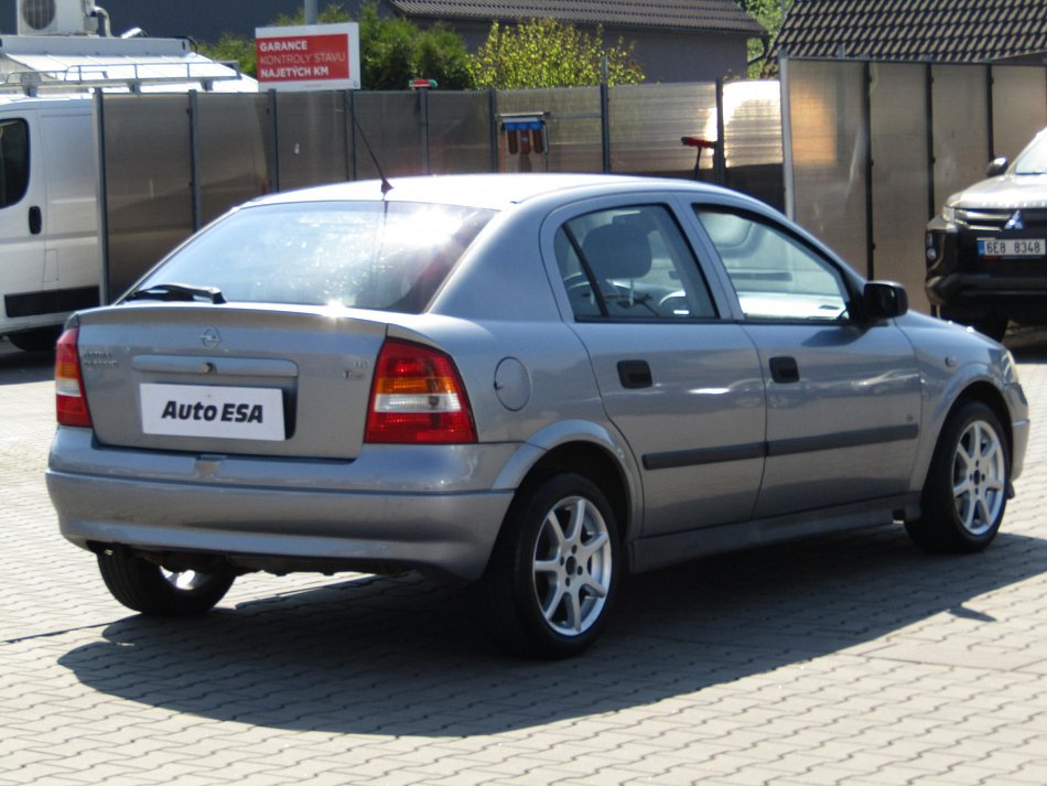 Opel Astra 1.6 16V 