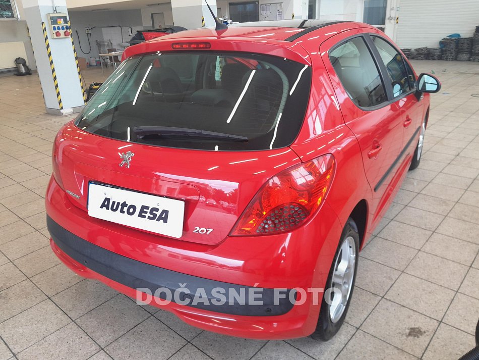 Peugeot 207 1.4 16V 