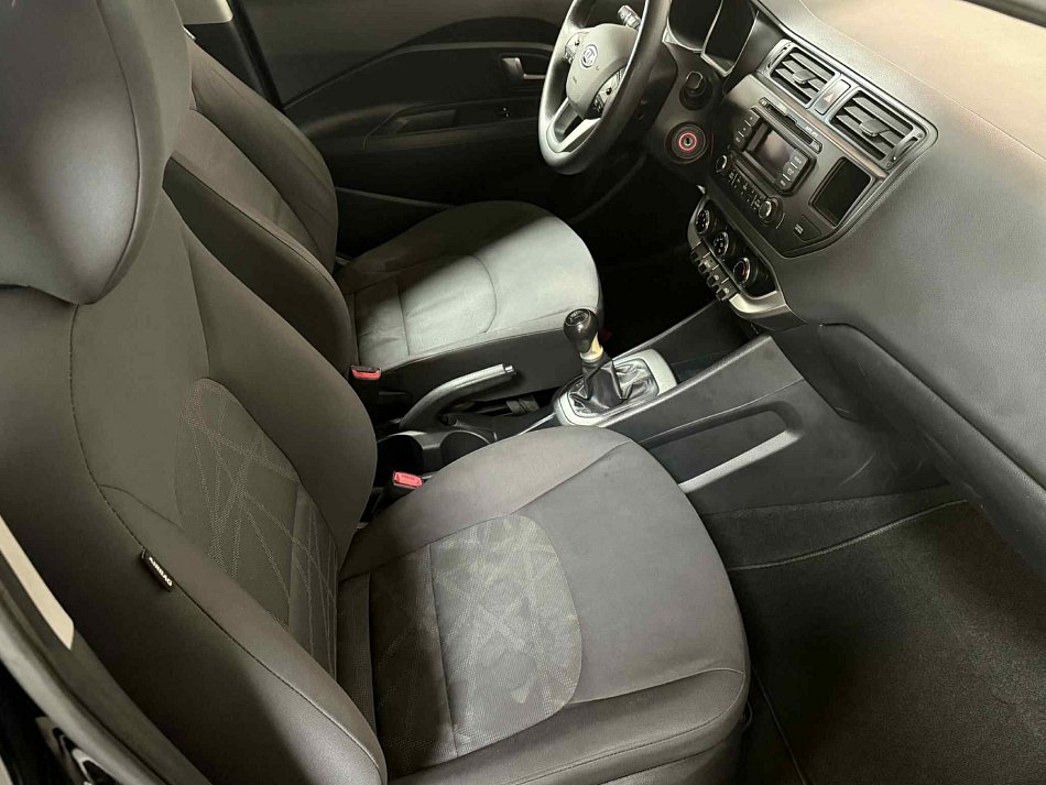 Kia Rio 1.2i 