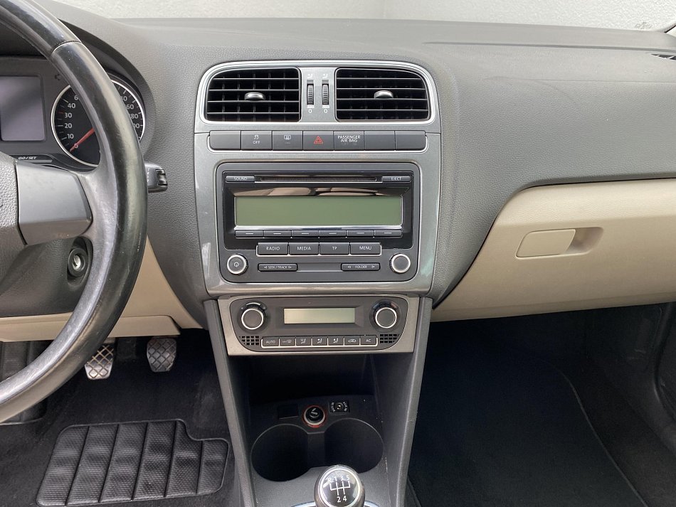 Volkswagen Polo 1.4 16V Sportline