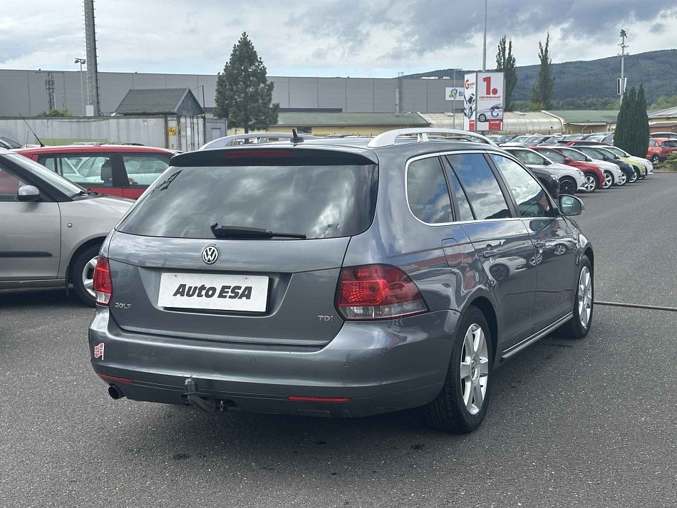 Volkswagen Golf 1.6 TDi 