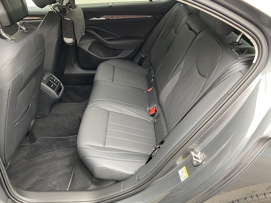 Škoda Superb IV 2.0 TSi L&K