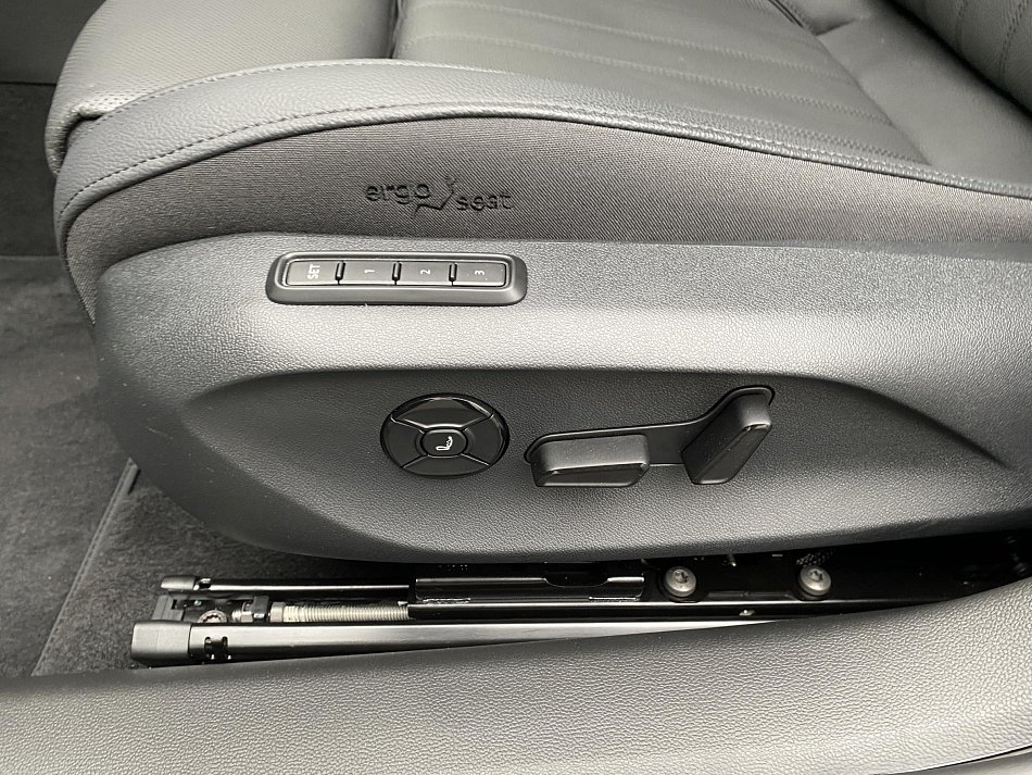Škoda Superb IV 2.0 TSi L&K