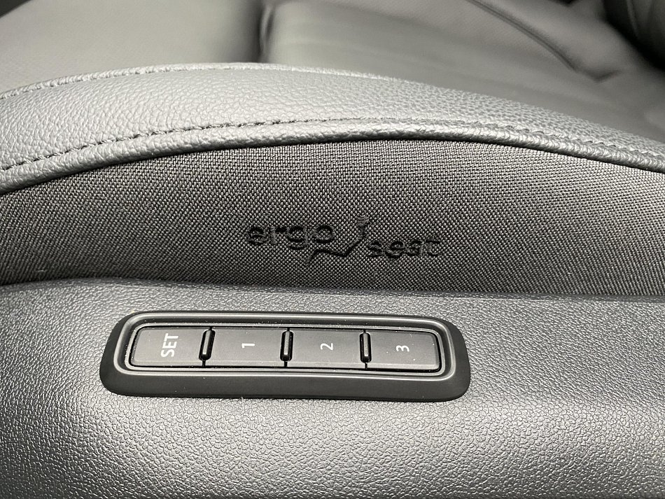 Škoda Superb IV 2.0 TSi L&K