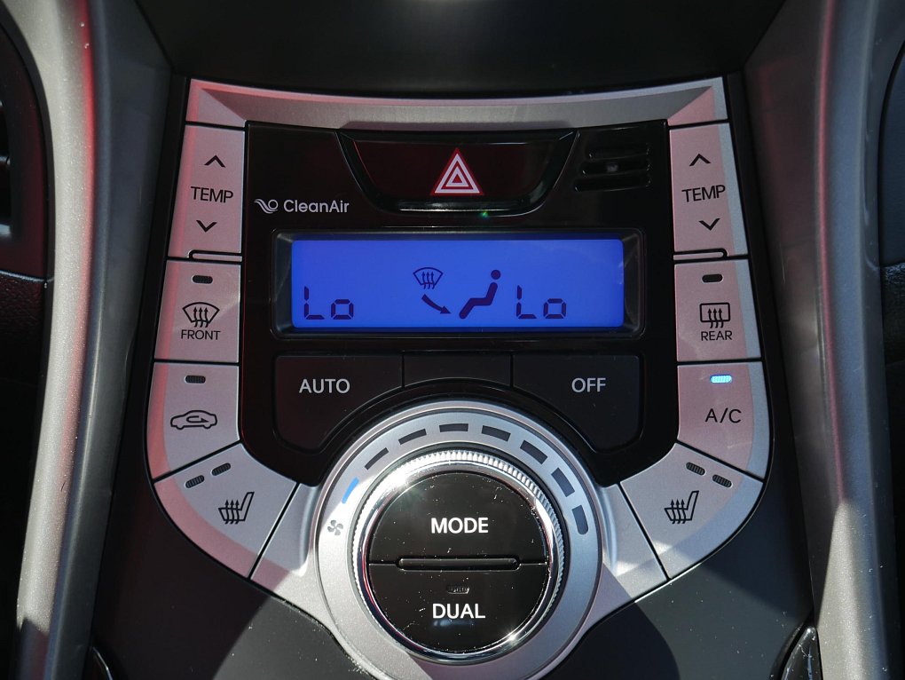 Hyundai Elantra 1.6i 