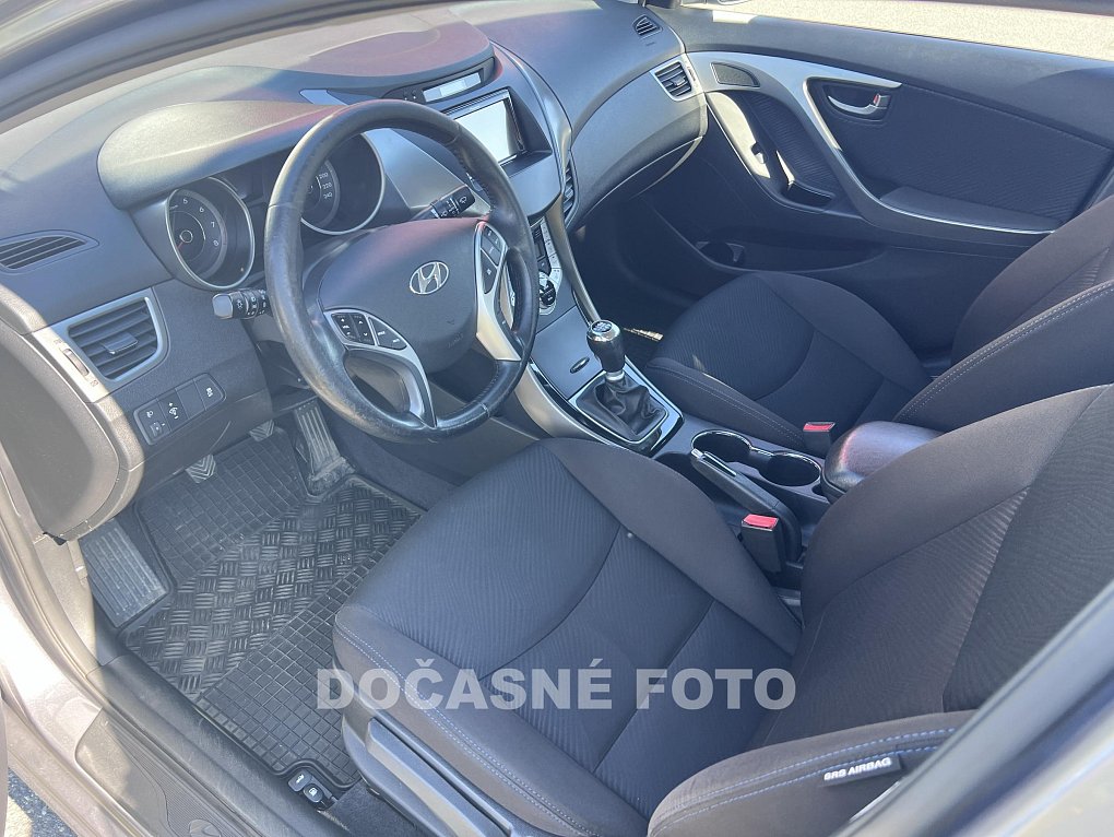 Hyundai Elantra 1.6i 