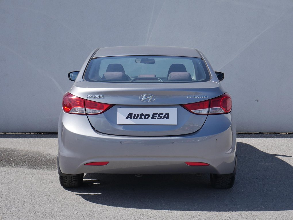 Hyundai Elantra 1.6i 