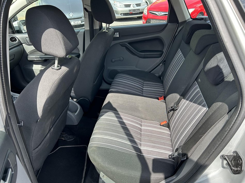 Ford Focus 1.6 i 