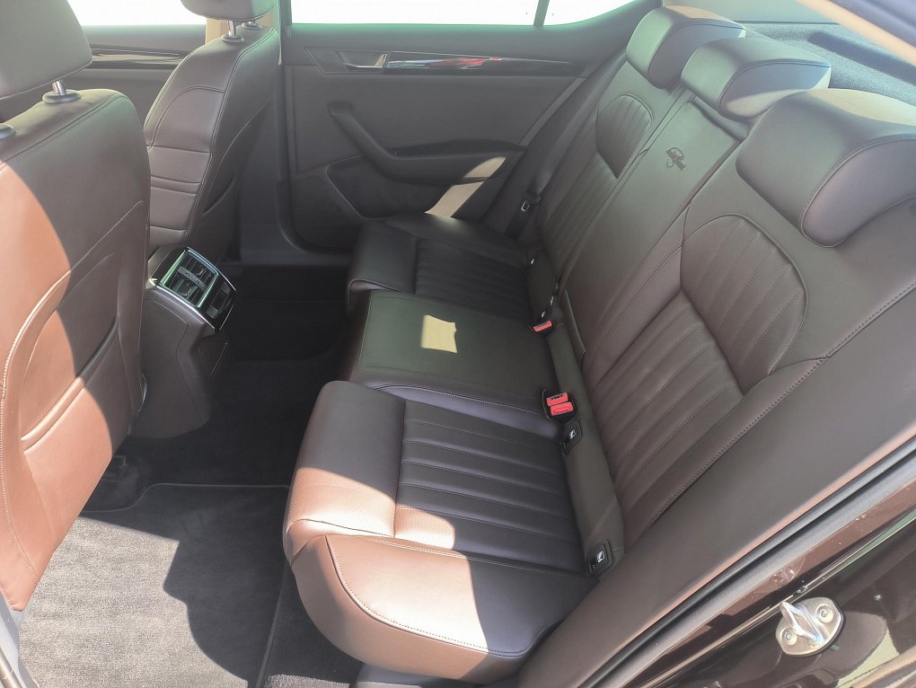 Škoda Superb III 1.8 TSi L&K