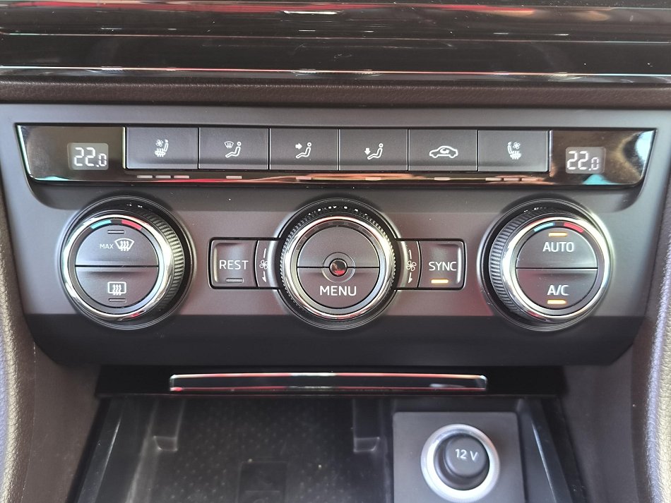 Škoda Superb III 1.8 TSi L&K