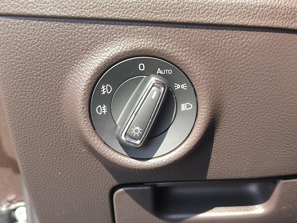 Škoda Superb III 1.8 TSi L&K