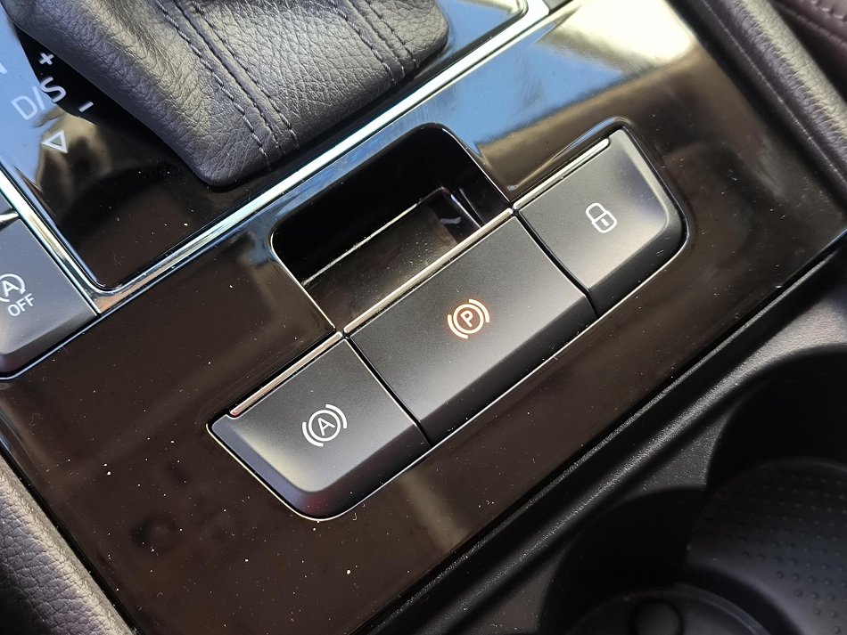 Škoda Superb III 1.8 TSi L&K