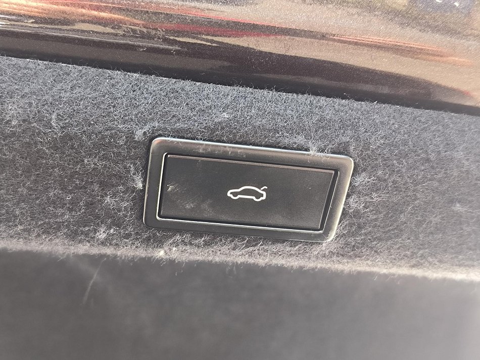 Škoda Superb III 1.8 TSi L&K