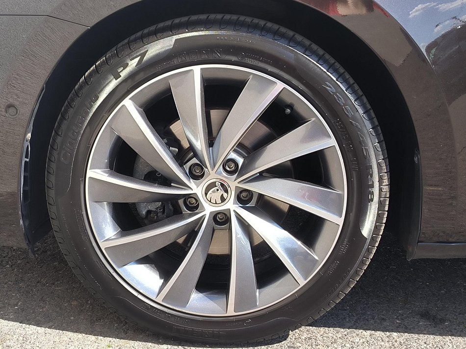 Škoda Superb III 1.8 TSi L&K