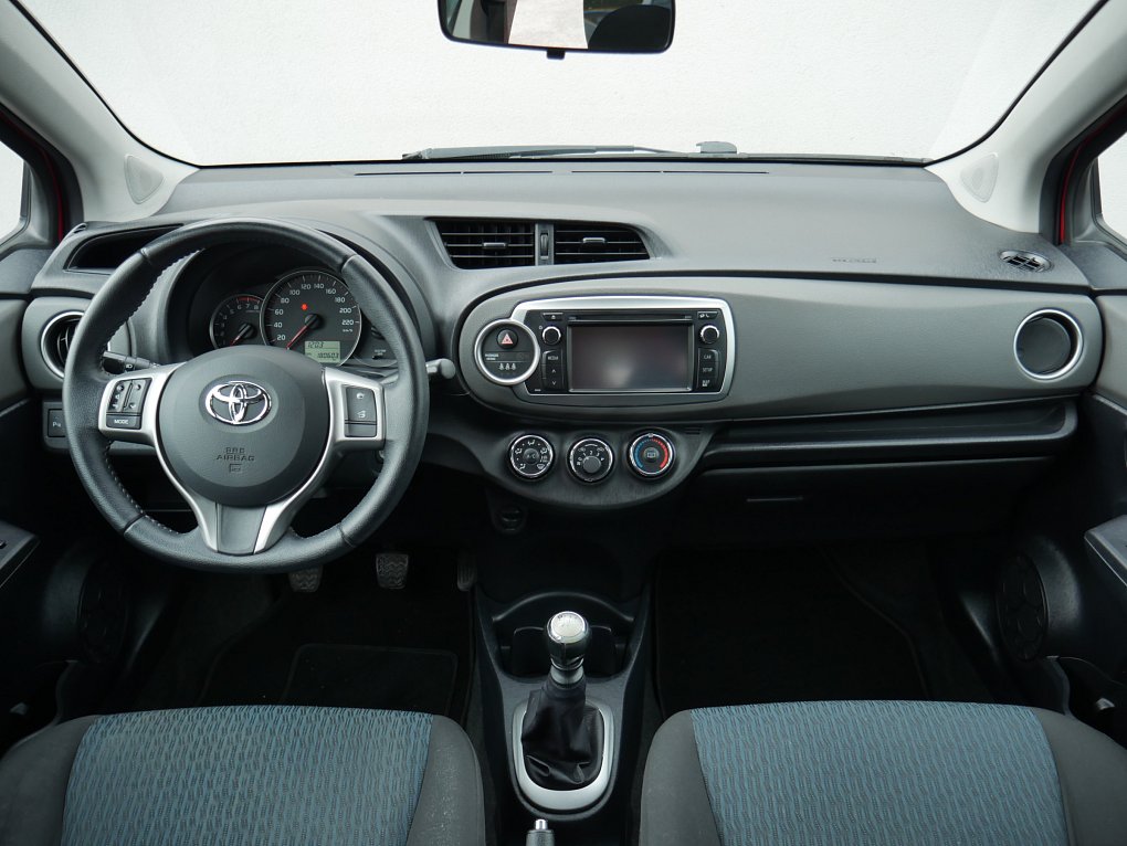 Toyota Yaris 1.3 VVT-I 