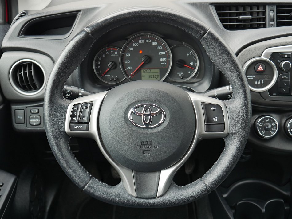 Toyota Yaris 1.3 VVT-I 