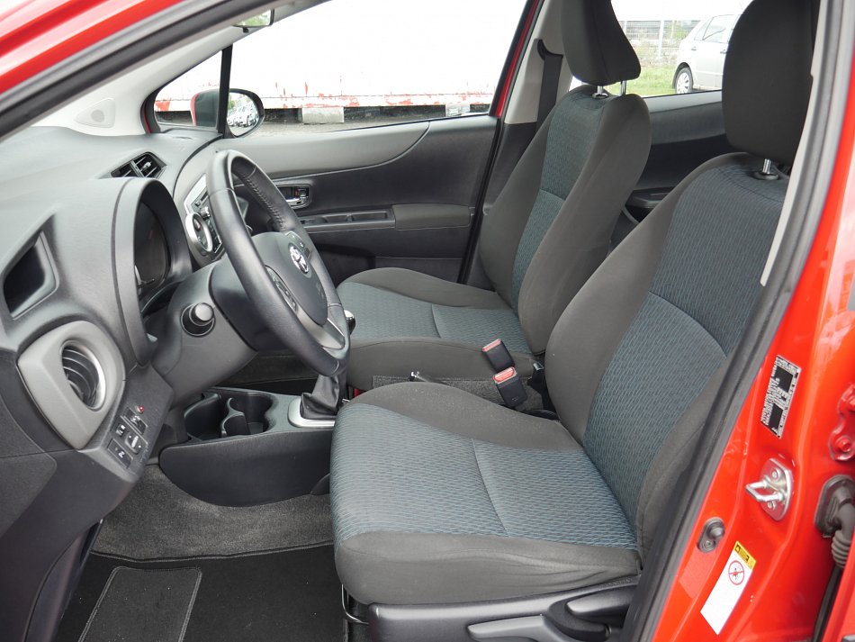 Toyota Yaris 1.3 VVT-I 