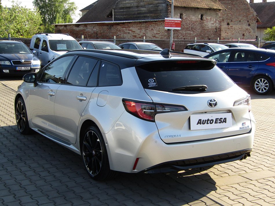 Toyota Corolla 2.0 HEV Sport