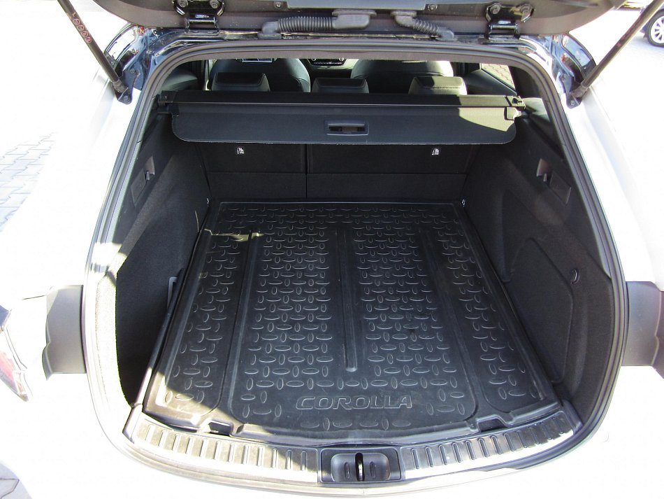 Toyota Corolla 2.0 HEV Sport
