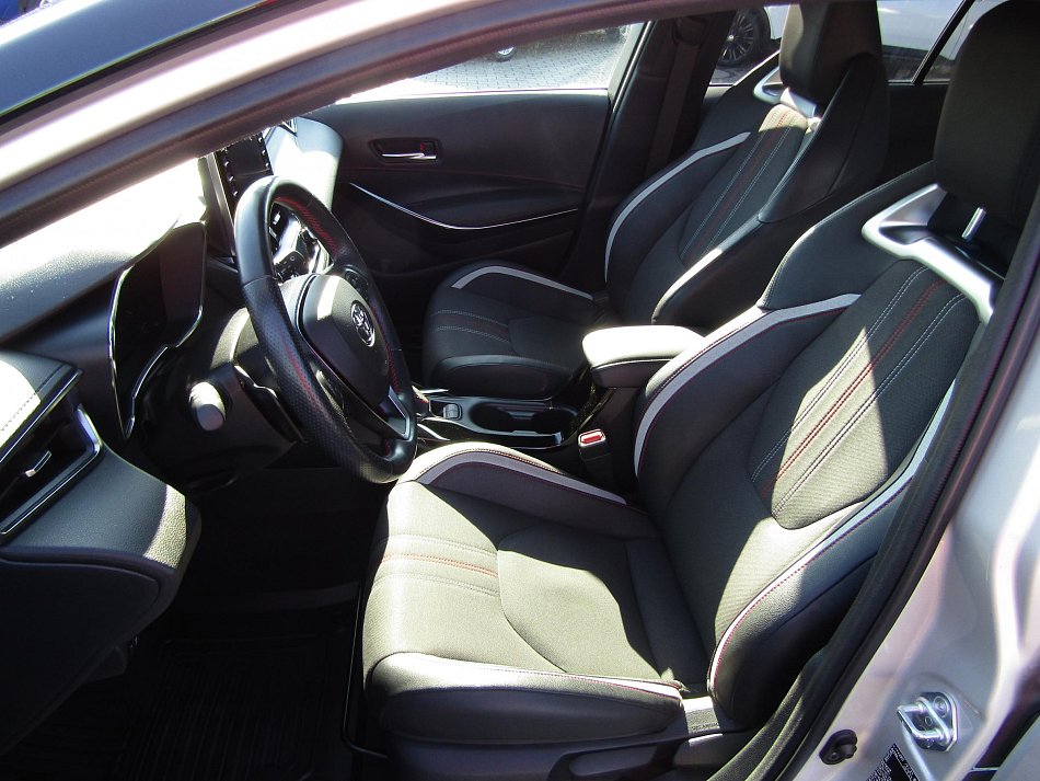 Toyota Corolla 2.0 HEV Sport