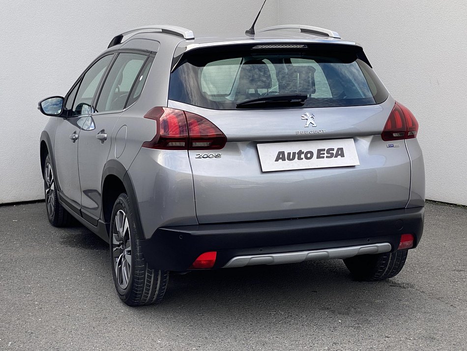 Peugeot 2008 1.2 PT Allure