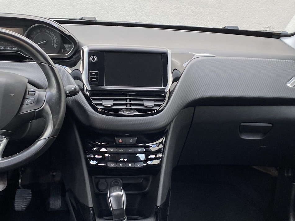 Peugeot 2008 1.2 PT Allure