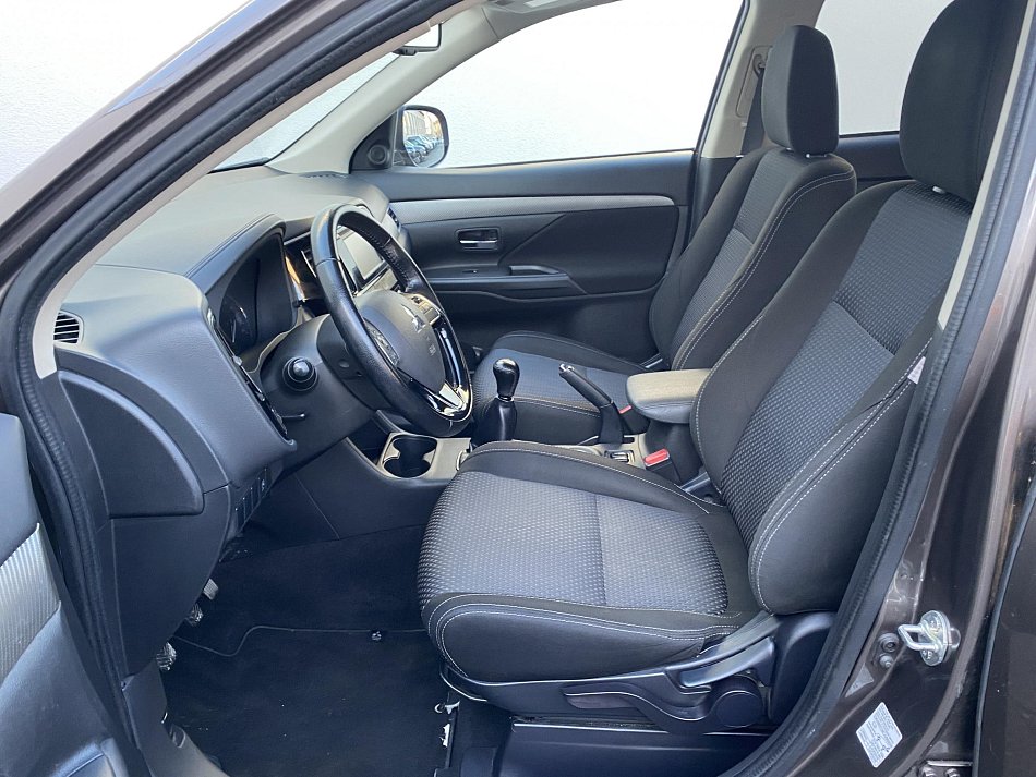 Mitsubishi Outlander 2.0 MiVEC 