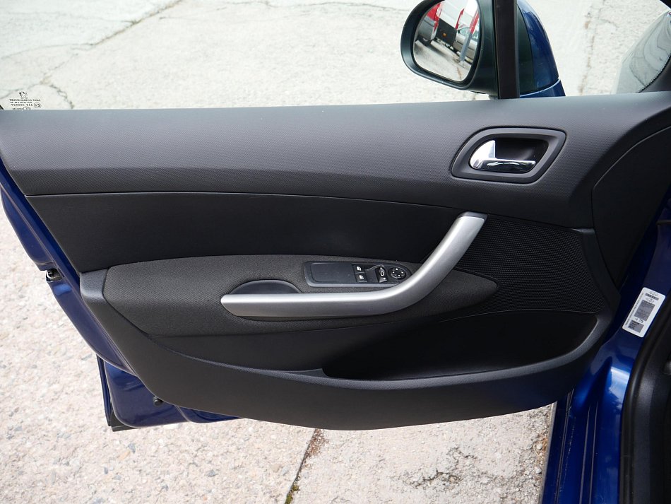 Peugeot 308 1.6 VTi 