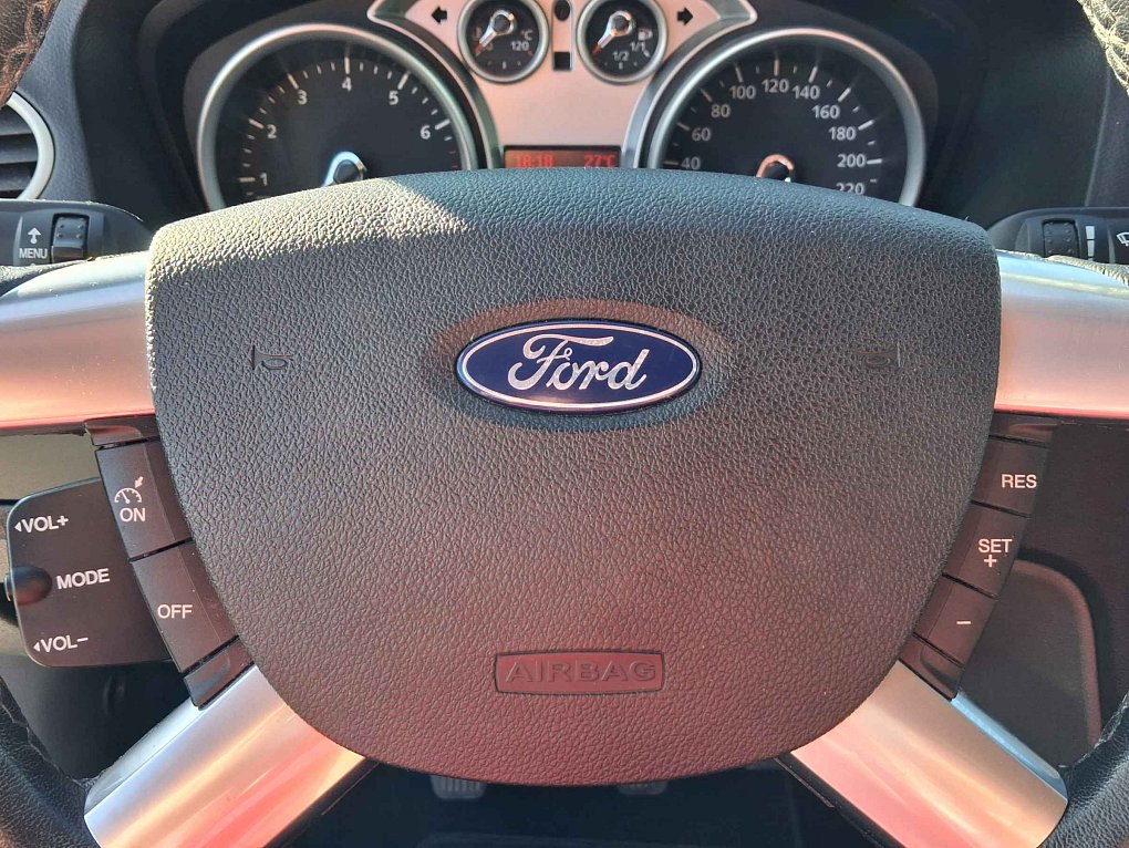 Ford Focus 1.6i 