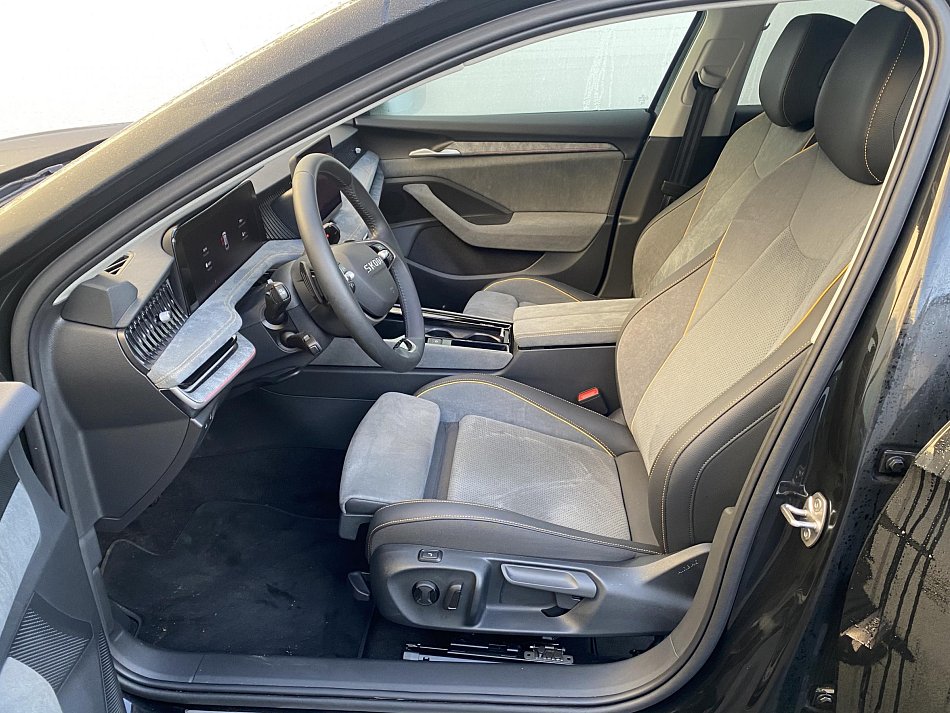 Škoda Superb IV 2.0 TDi Selection