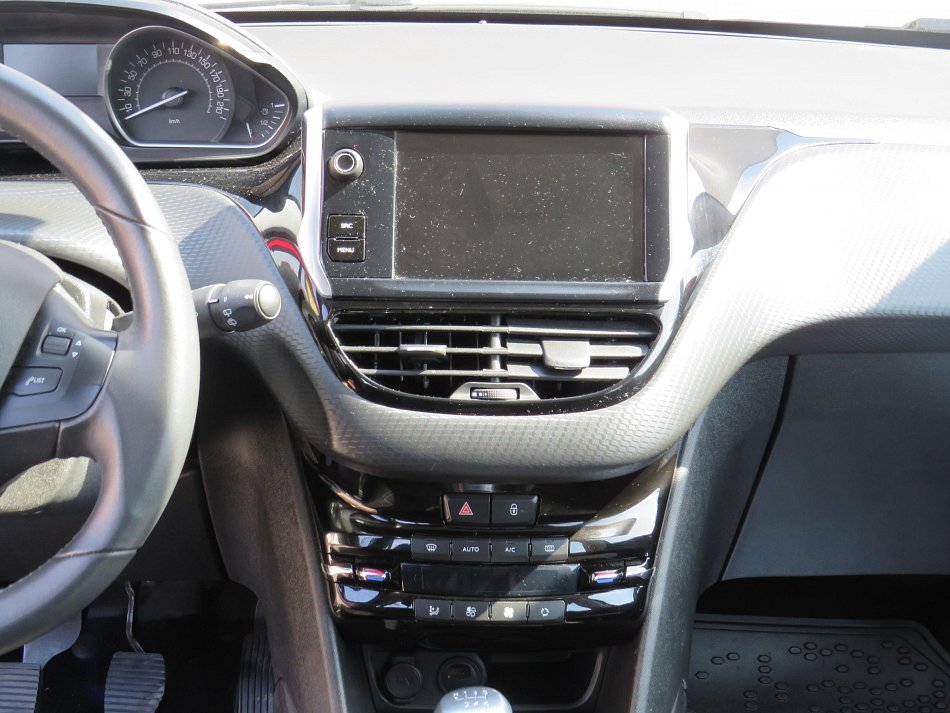 Peugeot 2008 1.2PT 