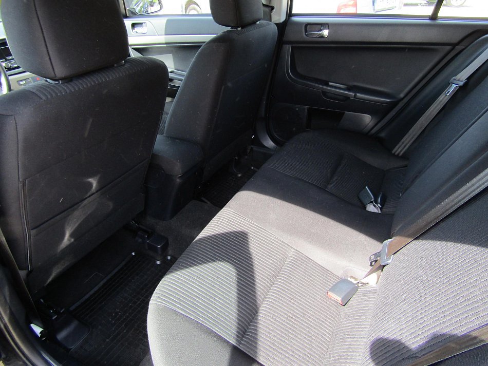 Mitsubishi Lancer 1.6i 