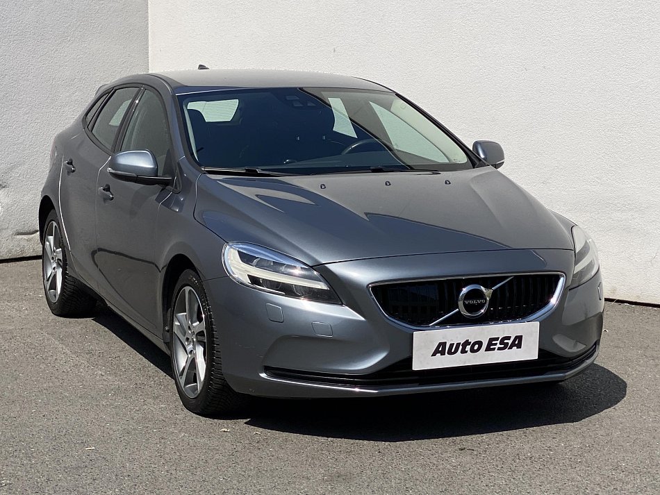 Volvo V40 2.0D 