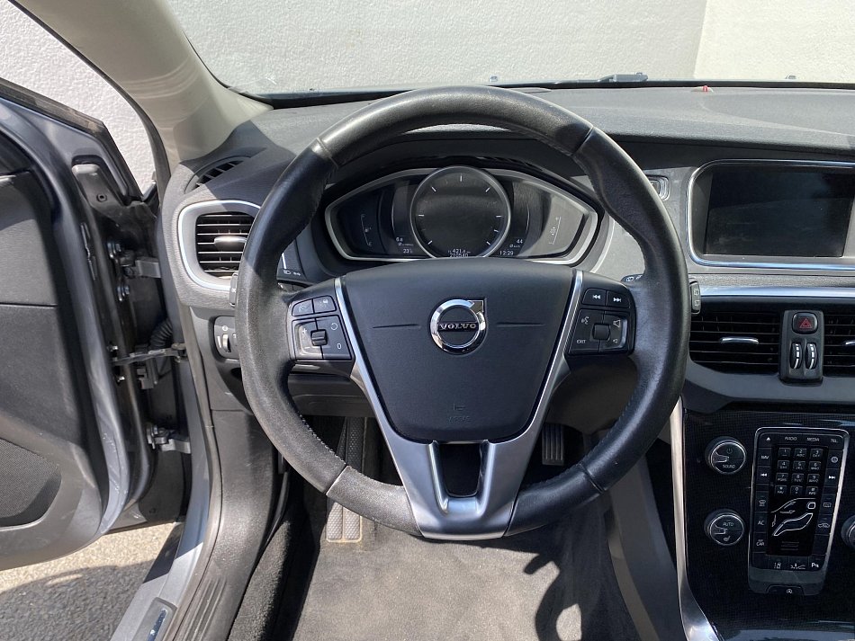 Volvo V40 2.0D 