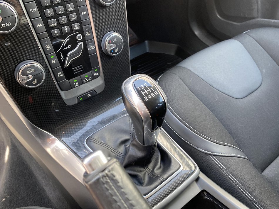 Volvo V40 2.0D 
