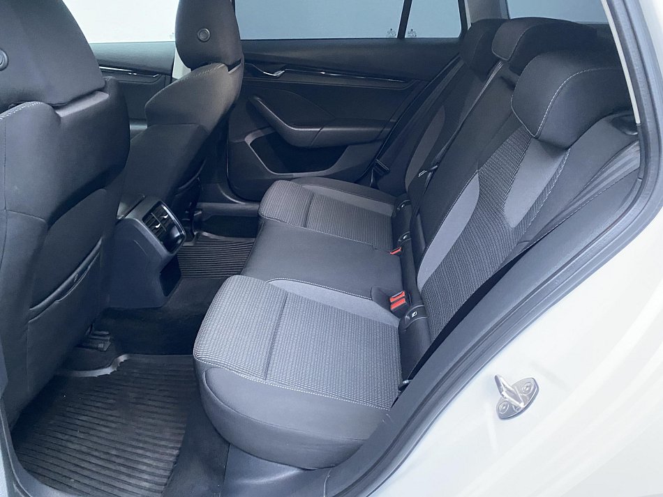 Škoda Octavia IV 2.0 TDI Ambition