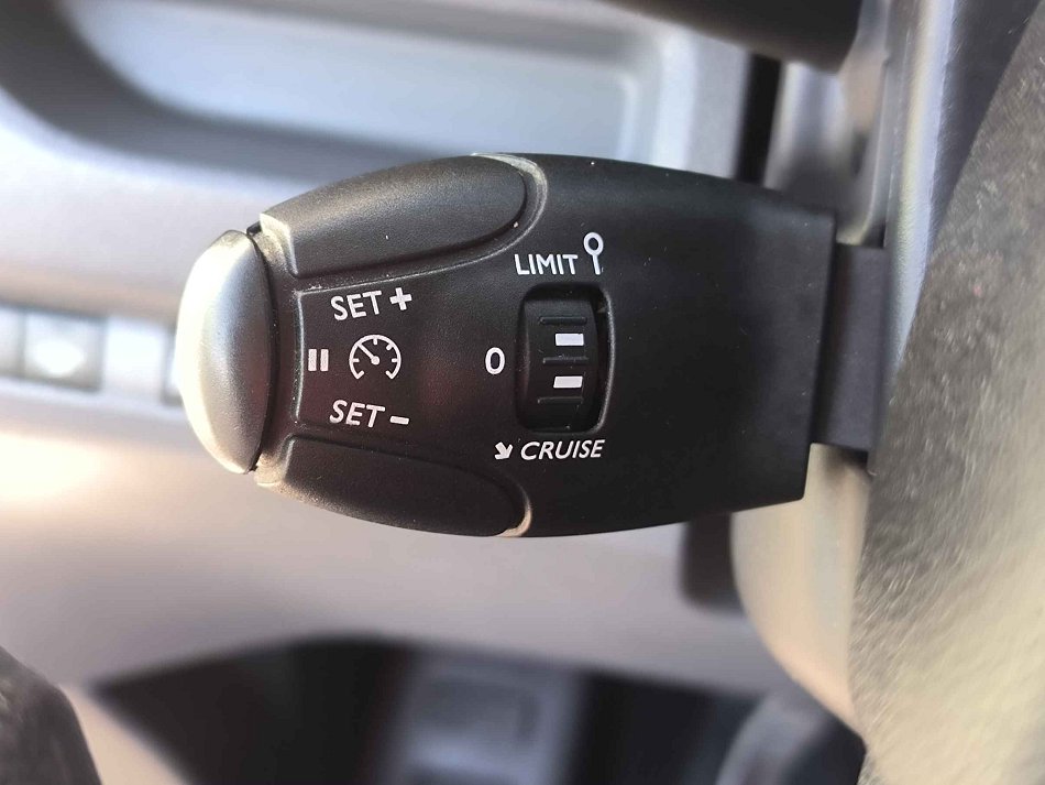 Opel Vivaro 1.5CDTi  L2 DÍLNA WÜRTH