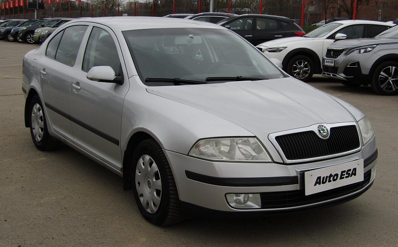 Škoda Octavia II 2.0TDi Elegance