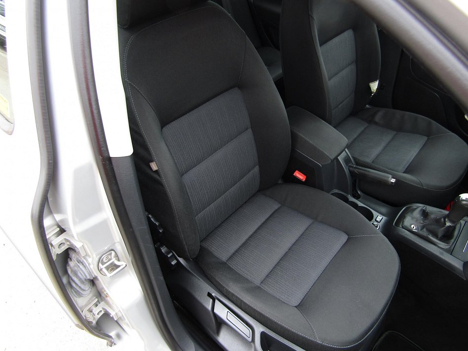 Škoda Octavia II 2.0TDi Elegance