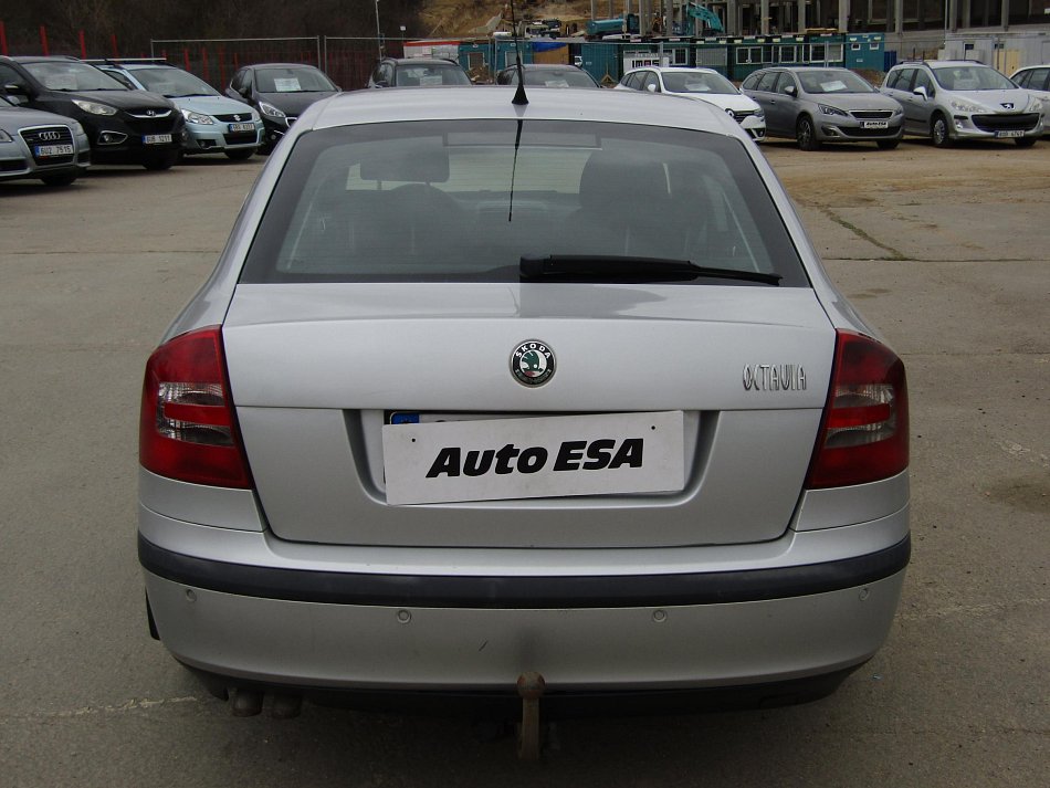 Škoda Octavia II 2.0TDi Elegance