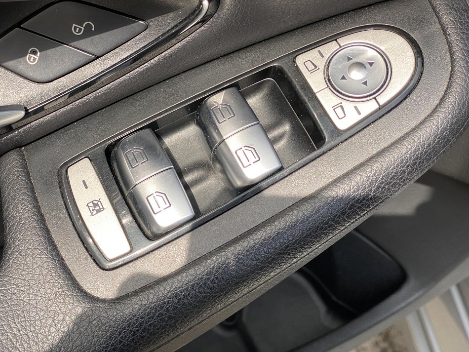 Mercedes-Benz Třída C 1.6CDi  C180