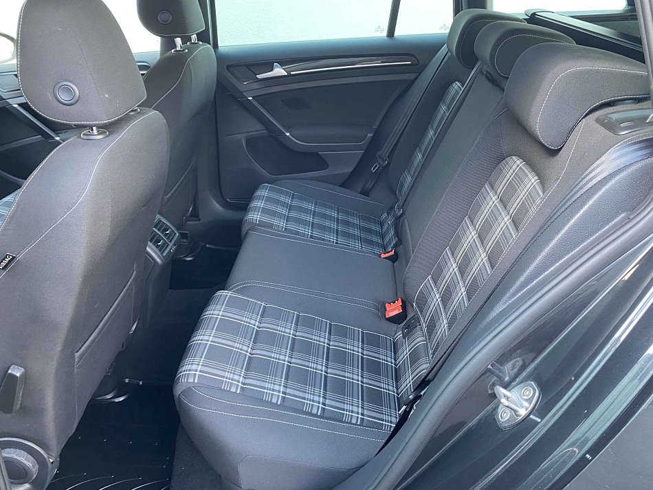 Volkswagen Golf 2.0 TDi GTD